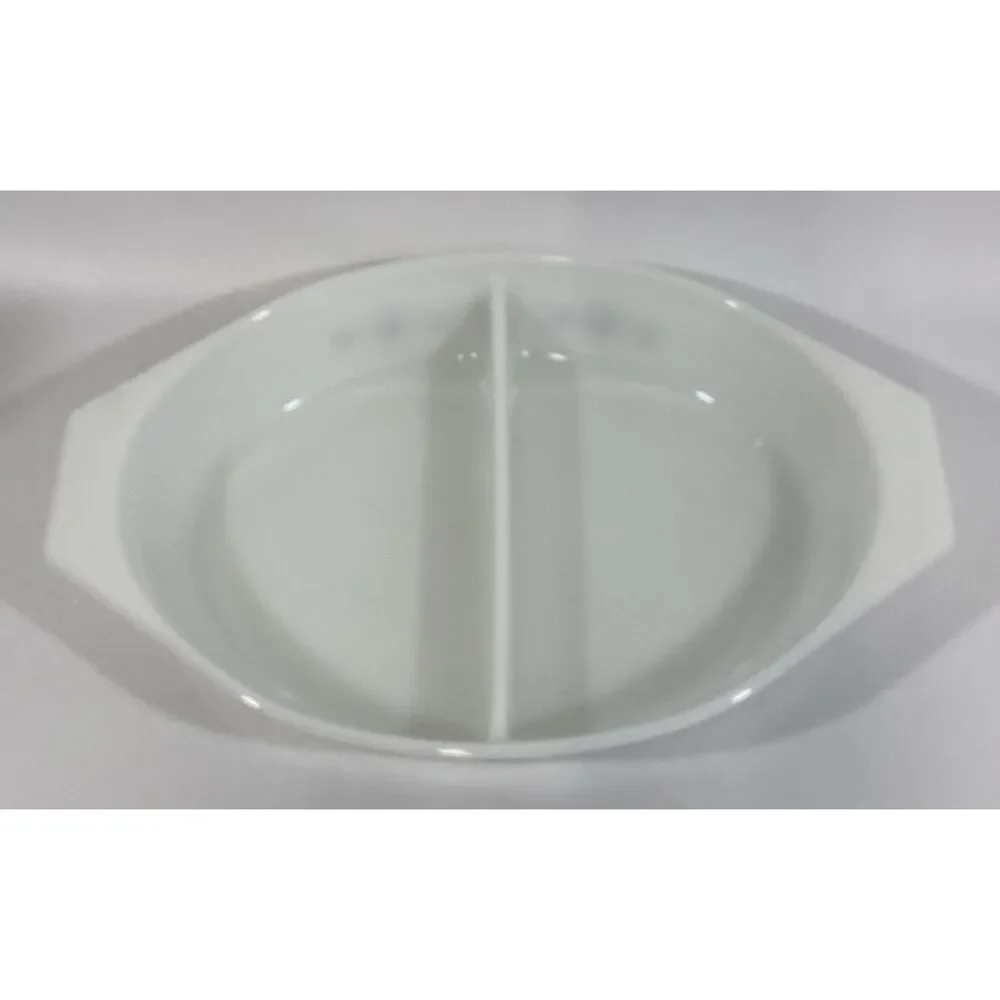 Vintage‎ Pyrex Town and Country 1.5-quart oval divided casserole dish Brown